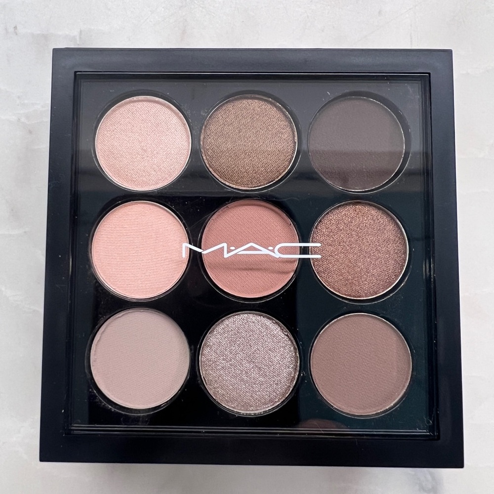 MAC▪️Eye Shadow X 9 ▪️DUSKY ROSE TIMES NINE ▪️Matte & Frost ▪️ NIB ▪️RARE - Picture 2 of 5